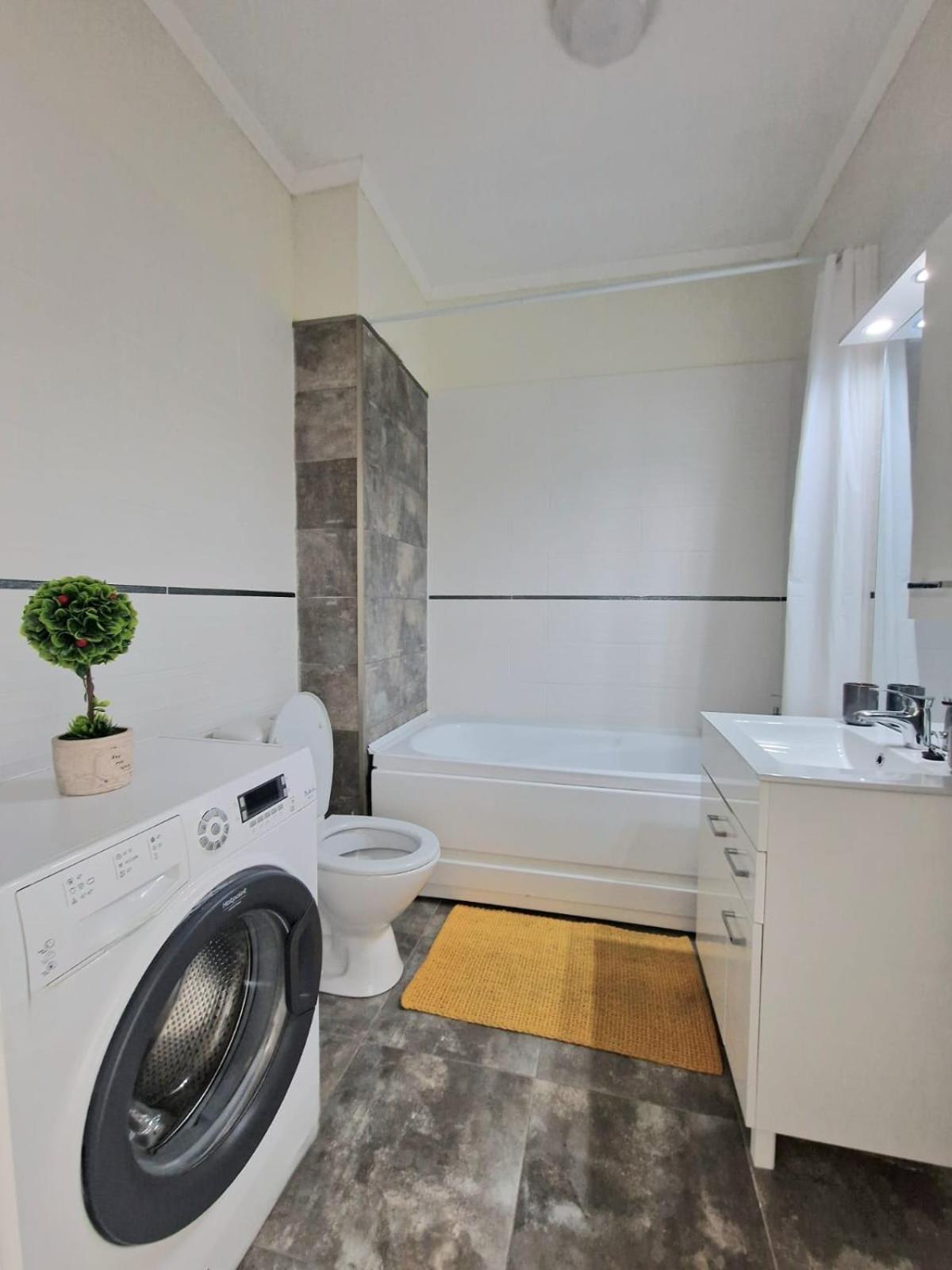Cozy Apartment Prima Nufarul Nagyvárad Kültér fotó